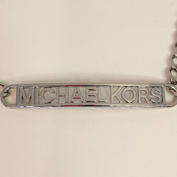 SOLD 💥Host Pick💥 Michael Kors Metal Logo Chain Link Belt - Picture 6 of 6